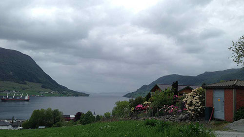 Nerheim ser ut Ølensfjorden